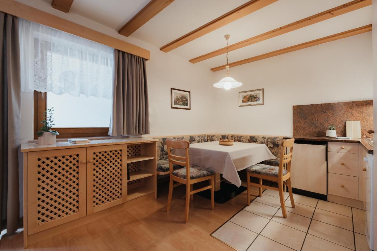 Residence Chalet Pinis Corvara In Badia Exterior foto